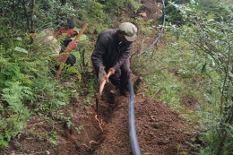 布拖县地洛乡扎台村“共享水资源”项目启动，以期改善村民饮用水问题